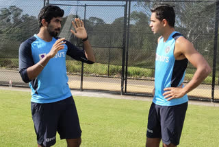 Bumrah shares bowling tricks with youngster Kartik Tyagi