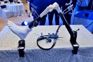 Robotic technology for relieving knee joint pain