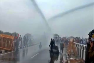 Haryana Police use water cannon to disperse farmers