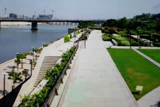 chief engineer got more than 50 crores in commission reveals in cbi probe in gomti riverfront scam