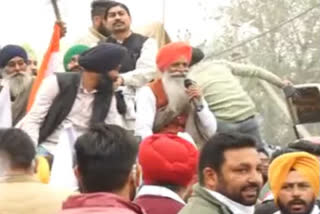 Protesting farmers march to Delhi breaking barricades in Haryana
