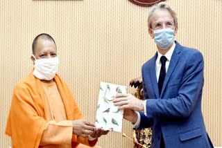Yogi Adityanath  France Ambassador to India  Emmanuel Lenain  bilateral partnerships  ഇന്ത്യയിലെ ഫ്രാൻസ് അംബാസിഡർ  ഇമ്മാനുവൽ ലെനെയ്‌ൻ  ഉത്തർപ്രദേശ്‌ മുഖ്യമന്ത്രി  ഉഭയകക്ഷി ചർച്ച