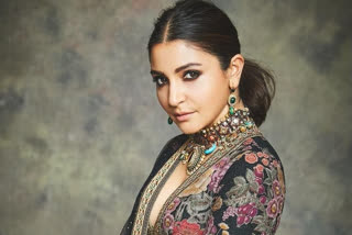 Sabyasachi gifts Anushka Sharma