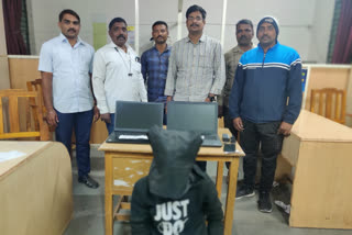 Thief arrested, 2 laptops seized in sangli