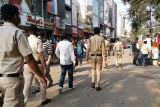 The police patrolling the market