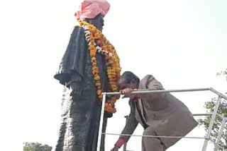 Rally organized on birth anniversary of Dr. Harisingh Gaur in sagar