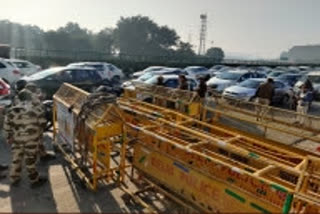 Delhi-Gurugram border traffic jam, passengers face huge difficulties