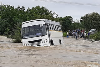 private-bus-stuck