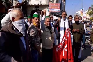 Palwal police stopped farmers going to Delhi for protest