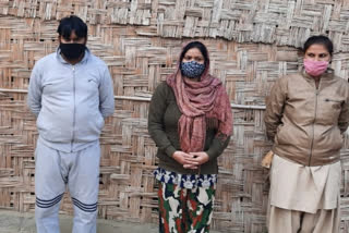 two people including woman arrested for cheating in noida