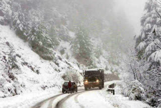 roads blocked in Himachal due to snowfall