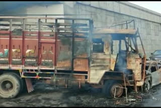 Uttar Pradesh truck and car burn