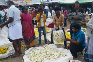 dharmapuri flower market update, பூ விலை நிலவரம், மலர் விலை நிலவரம், கார்த்திகை தினம், flower market price update, தர்மபுரி மலர் சந்தை, மலர் சந்தை நிலவரம்