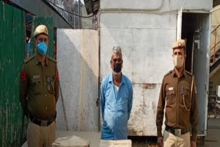 Sarai Kale Khan police arrested a liquor smuggler