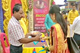 ಮುದ್ದೇಬಿಹಾಳದ ಮದುವೆ ಮನೆಯಲ್ಲಿ ಕೊರೊನಾ ಜಾಗೃತಿ