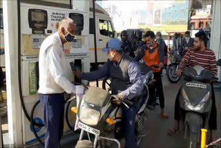 petrol pump workers corona awareness