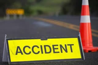 road accident on Yamuna Expressway  4 dead, 1 injured in road accident  utharpradesh road accident  road accident latest news  യുപിയില്‍ വാഹനാപകടം  യുപിയില്‍ വാഹനാപകടത്തില്‍ നാല് മരണം  ഉത്തര്‍പ്രദേശ്  യുപി ലേറ്റസ്റ്റ് ന്യൂസ്