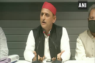 Akhilesh Yadav slams BJP over farmers' protest  കർഷകരുടെ പ്രതിഷേധത്തെ അടിച്ചമർത്താൻ ശ്രമിക്കുകയാണെന്ന് അഖിലേഷ് യാദവ്  ഒരു സർക്കാരും കർഷകരെ ഇത്രയും മോശമായി കൈകാര്യം ചെയ്തിട്ടില്ലെന്ന് അഖിലേഷ് യാദവ് പറഞ്ഞു.  ലക്നൗ