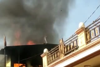 Ghaziabad  Glove factory caught fire,  2 fire engines on the spot