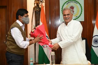 ministers-farewell-to-chief-secretary-rp-mandal-at-bhupesh-cabinet-meeting-in-raipur