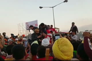 Punjabi singer Babbu Maan reached Singhu border