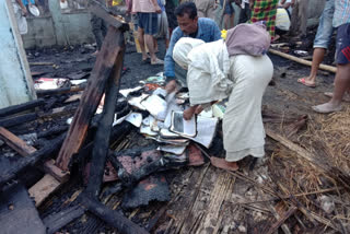 বৰডুমচাত বিধ্বংসী অগ্নিকাণ্ডত জাহ গ'ল এজন কৃষকৰ বাসগৃহ