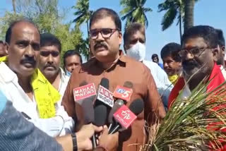 tdp leader pattabhi visit crop loss Area in west godavari district