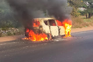 car burnt on solapur highway