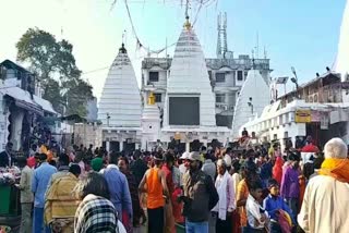 crowd of devotees gathered on kartik purnima in baba temple deoghar