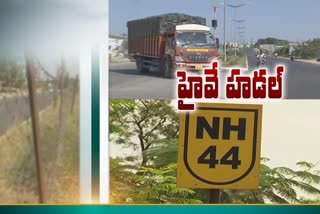 vehicle holders square for travelling on national highway-44