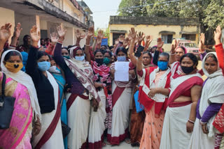 Anganwadi workers protest