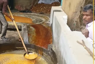 Organic jaggery