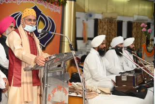 cm baghel offers prayer in guru granth sahib raipur