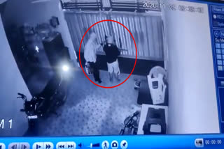 Theft incident imprisoned in CCTV