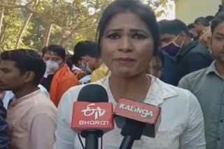 actress rani priyadarshini in nayagada, demanding justice for pari