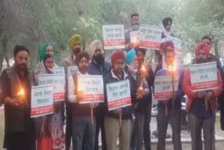 Pro-farmer social organizations lit torches protest