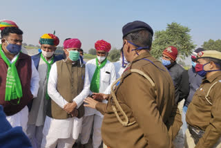 Haryana Police stopped farmers,  Farmers protest against agricultural laws