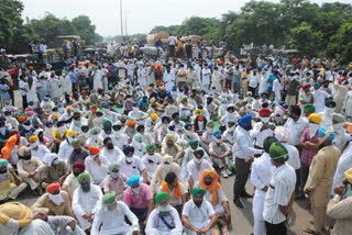 Govt-farmers talks deadlocked; Next meeting proposed on Saturday