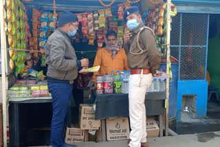 Action on smokers in public places in Ranchi