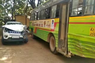 KSRTC bus collides