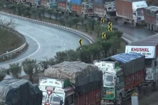 چار روز تک جموں سرینگر شاہراہ پر ٹریفک معطل رہے گا