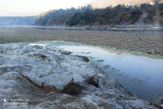 alaknanda-river-flowing-as-a-drain-in-srinagar