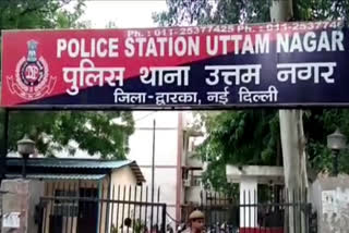 two minors caught on charges of mobile snatching in delhi