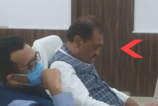 Minister of State Ramkhelavan Patel seen sleeping