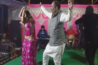 mla-gulab-kamro-dance-video-viral