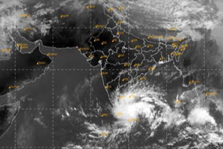 40 കിലോമീറ്റർ വേഗത  ബുറെവി ചുഴലിക്കാറ്റ്  കേന്ദ്ര കാലാവസ്ഥാ നിരീക്ഷണകേന്ദ്രം  Cyclonic Storm Burevi  Deep Depression