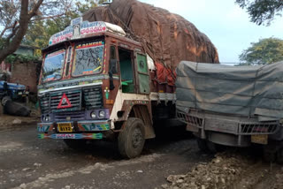 Heavy traffic on Amravati-Kadapa National Highway