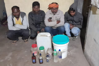 four people arrested with liquor in hazaribag