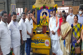 minister niranjan reddy visited yadadri temple