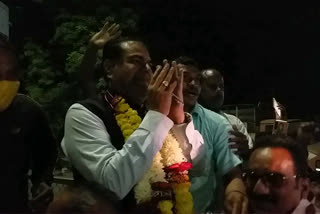 kiran sarnaik won amravati teacher constituency election